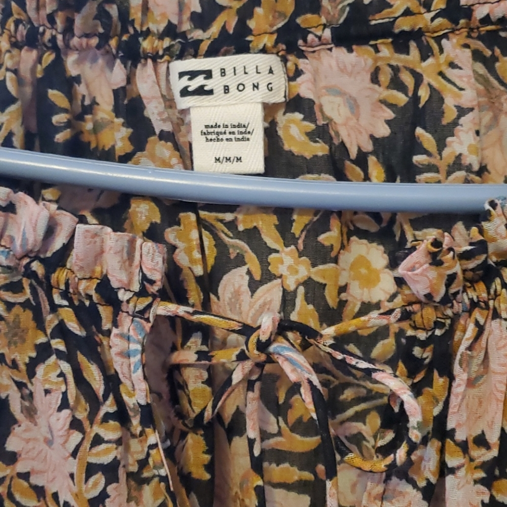 Ladies blouse - Picture 2 of 5